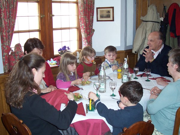 Essen beim Auszugsabend